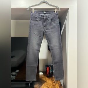 listing-status-banner